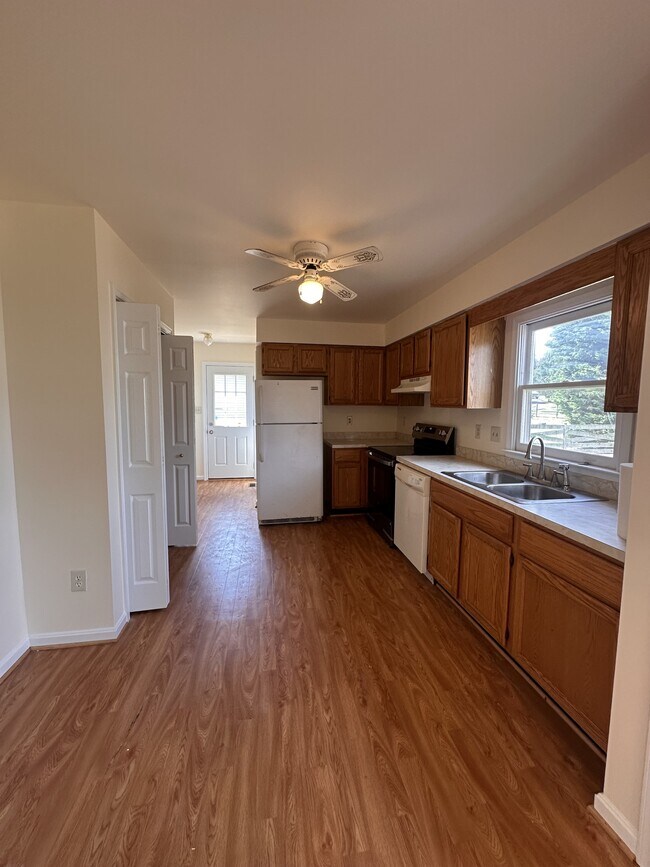 Photo - 11 Terben Ct House