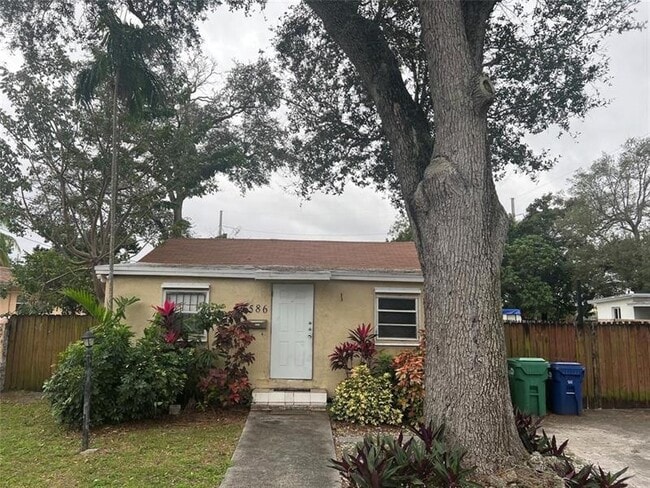 Building Photo - 586 NW 94th St Rental
