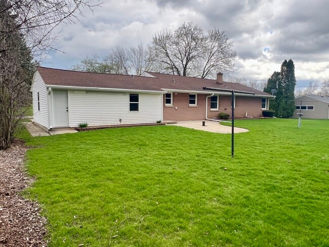 Photo - 211 Luisita Rd