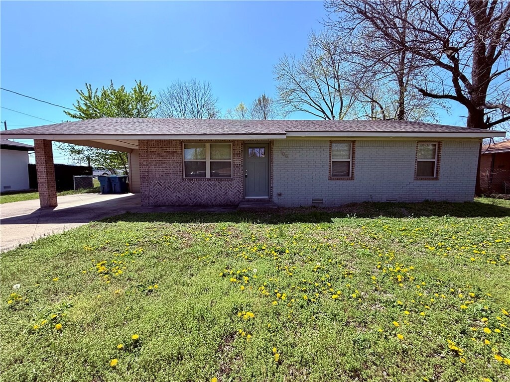 Photo - 108 SE 13th St