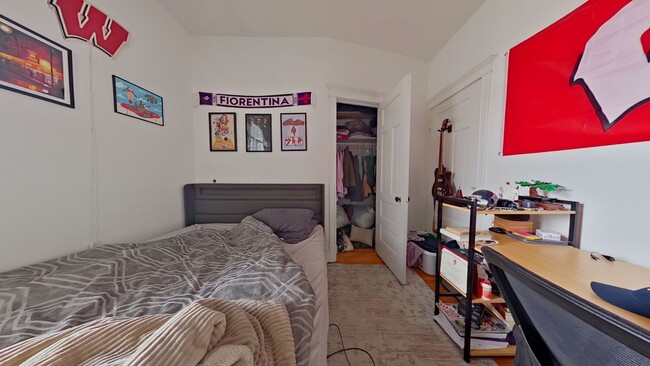 Photo - Top Floor Two Bed Includes Heat! Unit 1015 3