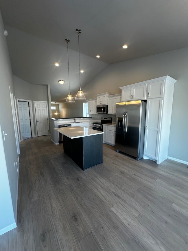 Photo - 6710 Meadow View Dr S