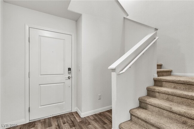 Photo - 6952 Crescent Gold St