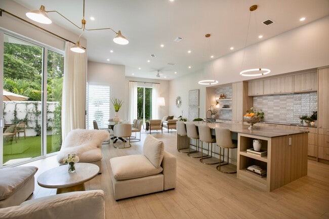 Building Photo - 126 Sunset Cove Ln