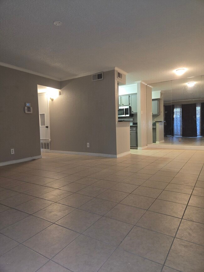 Photo - 1819 Babcock Rd Unidad 405