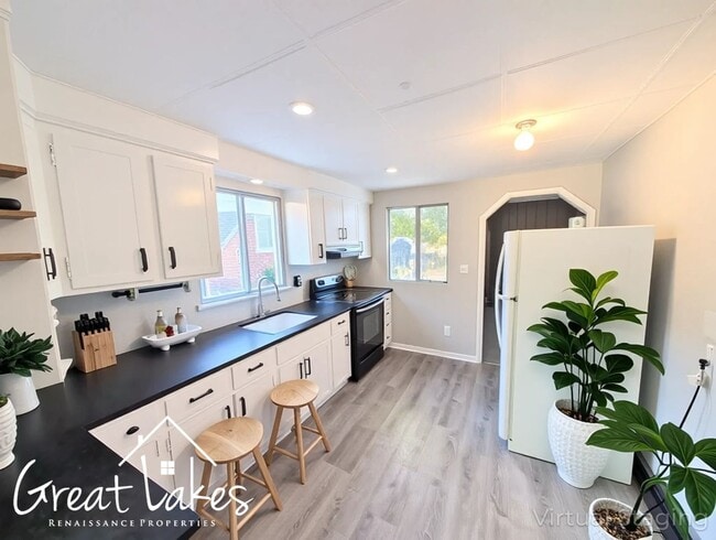 Photo - Lovely 3 Bedroom 1 Bathroom now available ...