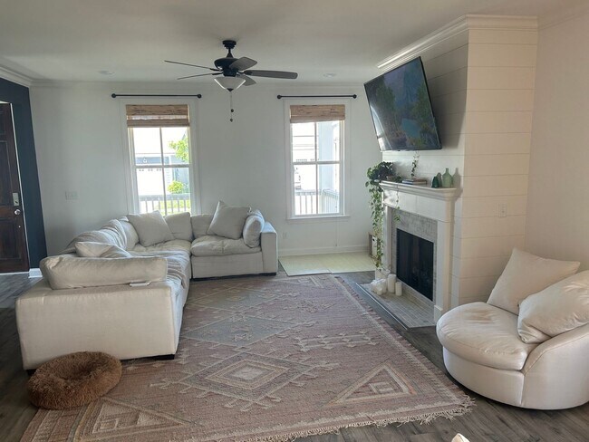 Photo - 3477 Milford Dr
