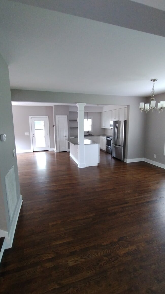 Photo - 1110 Argyle Ave