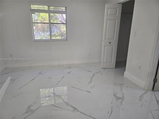 Photo - 17337 NW 7th Ave