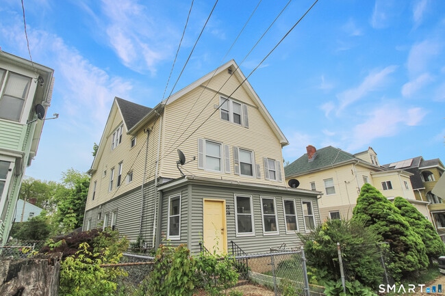Building Photo - 32 Lenox St