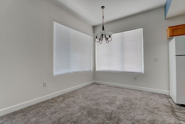 Photo - 59 E Agate Ave House