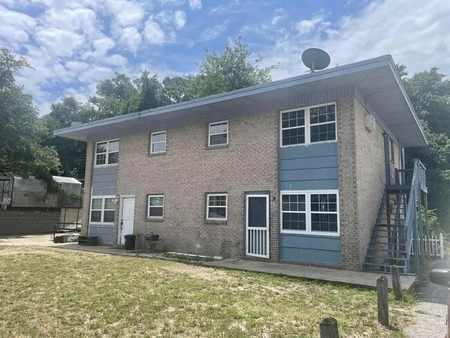 Building Photo - 409 27th Ave N Unit 409 27th Avenue North. #3 Rental