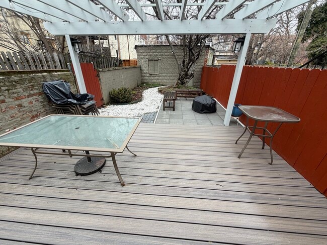 Photo - 1328 W Lombard St