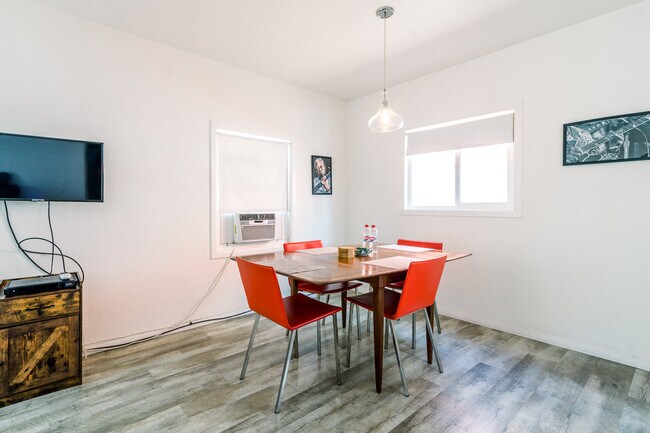 Photo - 2614 W Manchester Blvd Unit 1