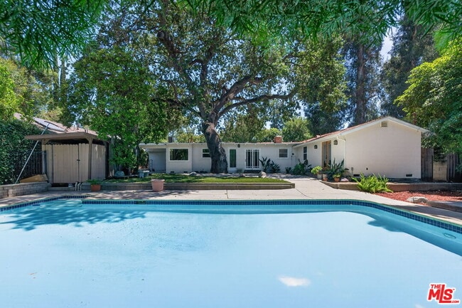 Photo - 21309 Ibanez Ave