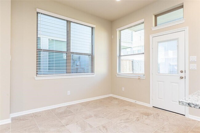 Photo - 5546 Sallow Bay Ln
