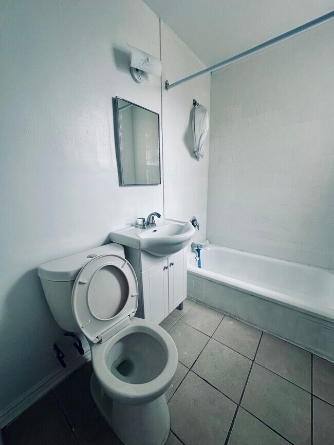 Photo - WILSON APARTMENTS