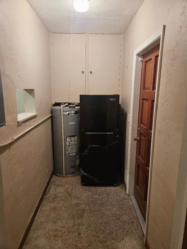 Photo - 5842 Harding St Unit R