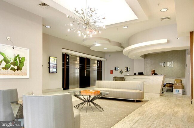 Building Photo - 3600 S Glebe Rd Unit 323W