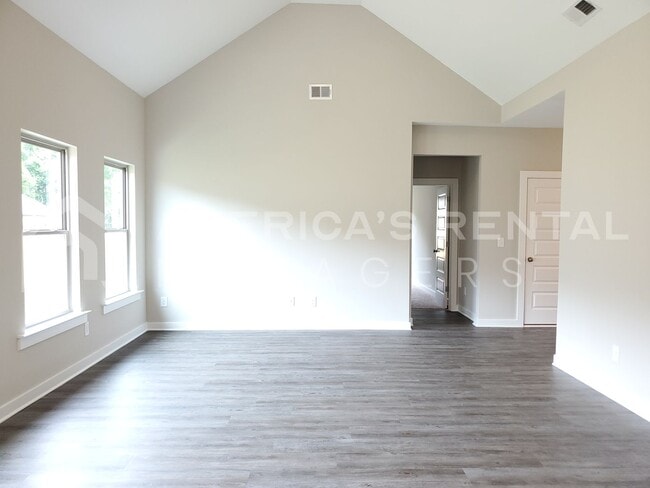 Photo - Home for Rent in Clanton, AL... Available to View Now!!!