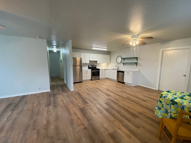 Large open living - 166 Carousel