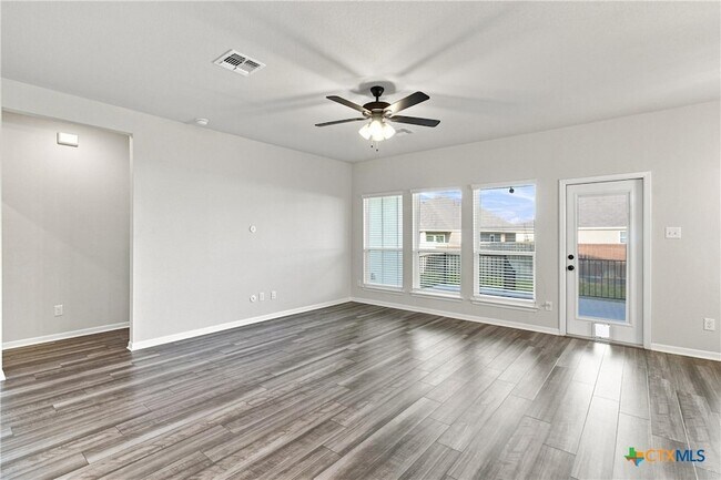 Photo - 2827 Fox River Dr