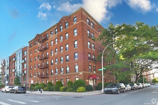 Building Photo - 109-20 Queens Blvd Unit 3J Rental