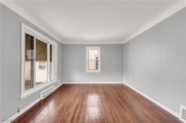 Photo - 20751 Goller Ave