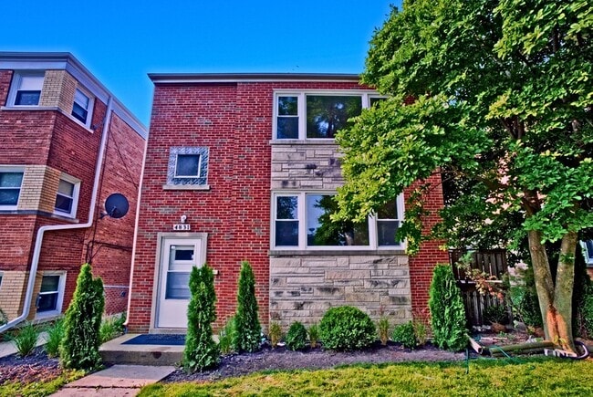 Building Photo - 4831 Kirk St Unit 1