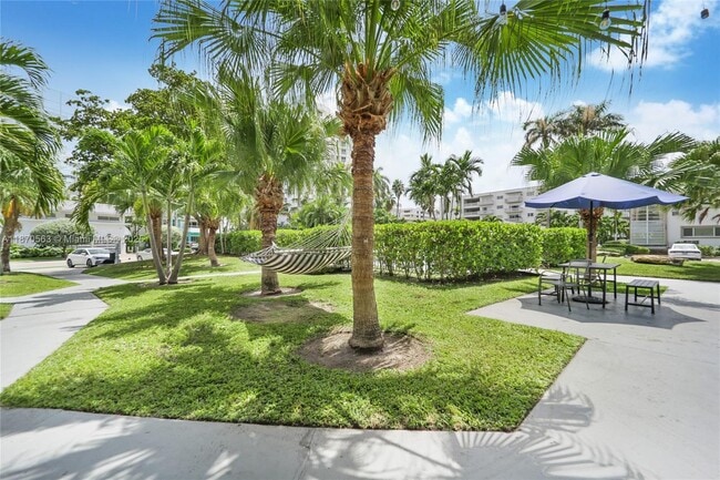 Photo - 9800 E Bay Harbor Dr Apartamento Unidad 8
