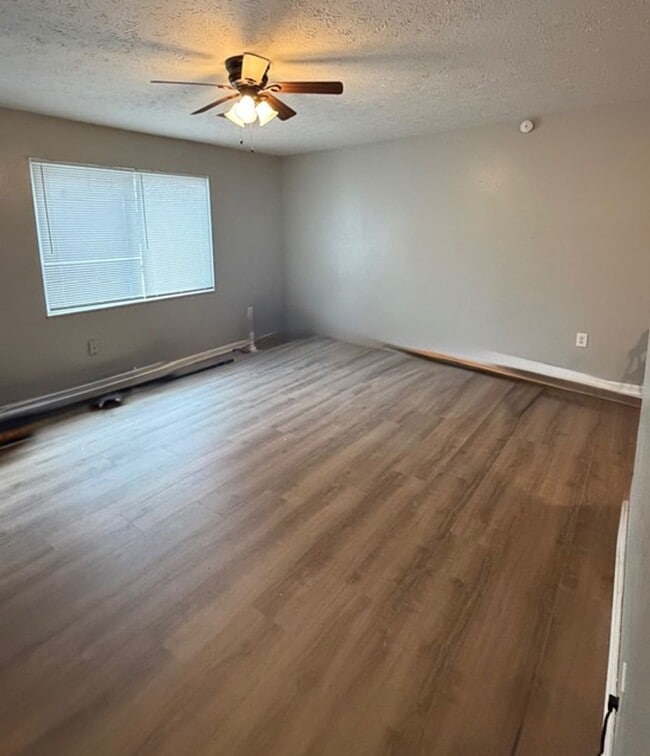 Photo - Sevierville 37862 - 2 bedroom, 1 bath apartment - Call Linda Meese (865) 591-6004