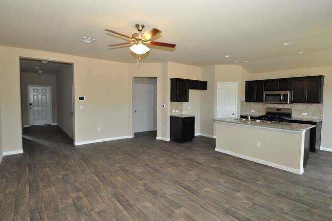 Photo - Dont Miss This Beauty In A Quiet Community