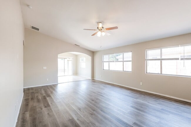 Photo - 2710 S 108th Ave