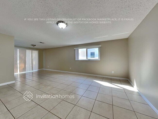2818 W Shelton Ave