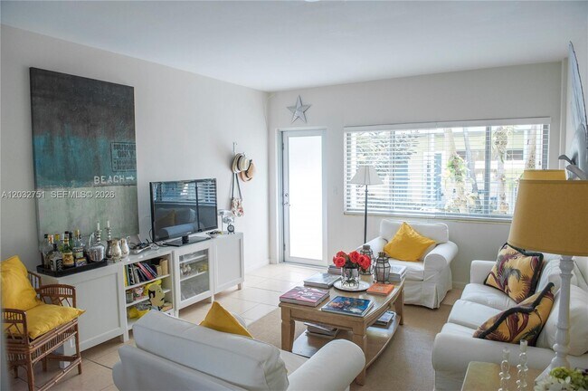Photo - 1840 James Ave Unit 10