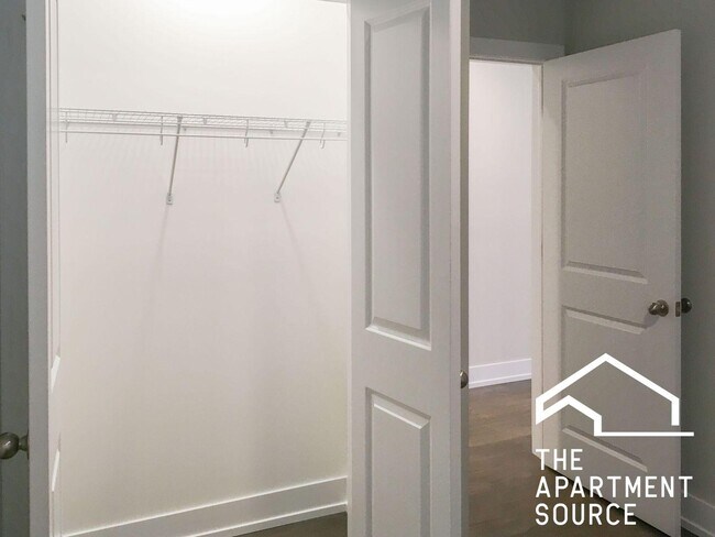 Photo - 4951 N Oakley Ave Unit 1