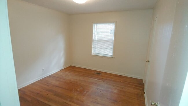 Photo - 3 Bedroom 1 Bath in Alpine Hills