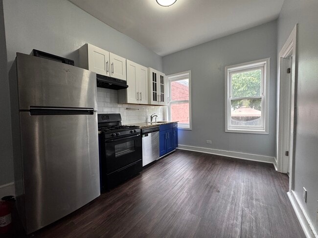 Building Photo - 614 BRAMHALL Ave Unit 1