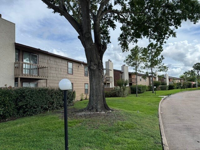 Photo - 9101 Country Creek St Unit 306