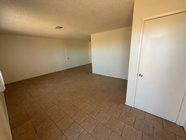 Photo - Hesperia Duplex-Spacious 2 Bedrooms, 1 Bat...
