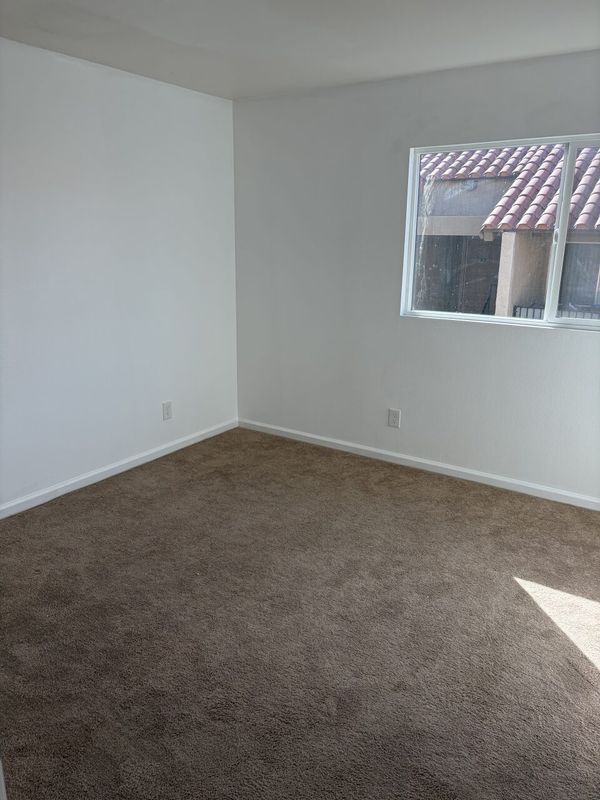 Photo - 2020 Guthrie St N