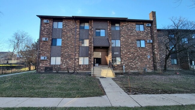 Building Photo - 7809 Woodward Ave Unit 1A Rental