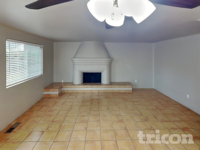 Photo - 12317 NE 33rd St