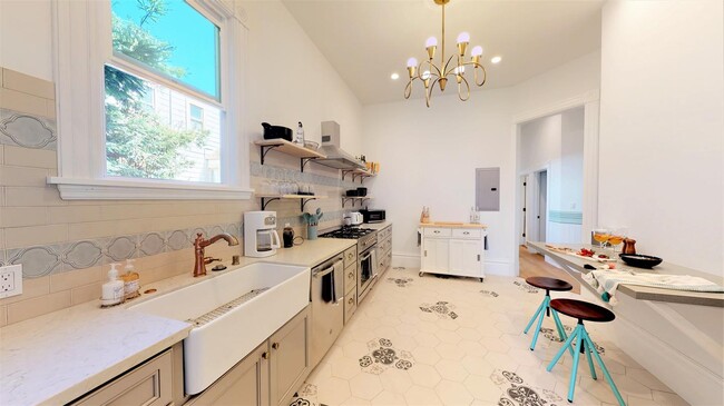 Photo - 1150 Fell St