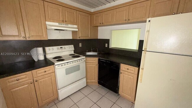 Photo - 3774 Inverrary Dr Unit 105P