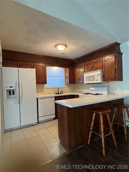 Photo - 5727 S Vancouver Ave