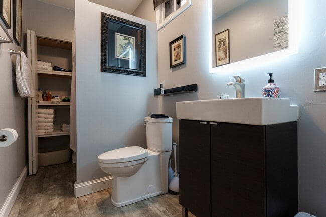 Photo - 19 Bailey Ave Unidad 17