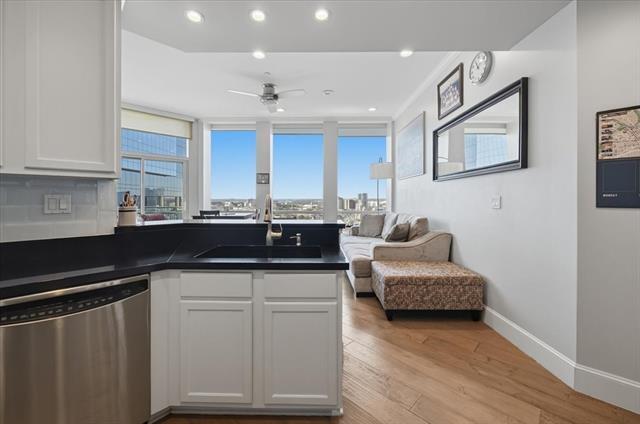 Photo - 500 Throckmorton St Unit 1208