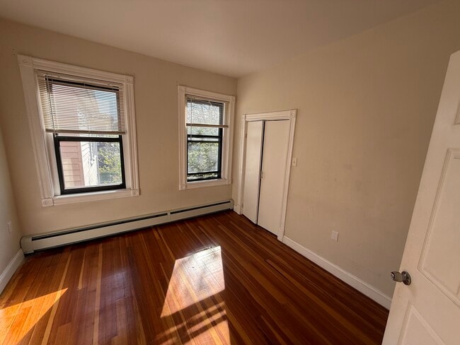 Photo - 428 Chelsea St Unit number 3