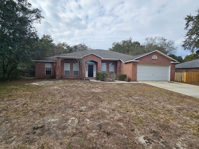 Photo - 2037 Hawthorne Dr